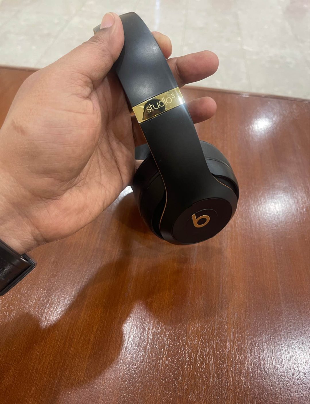 Beats Studio3 Wireless noise cancelling headphones no issue same new conditions