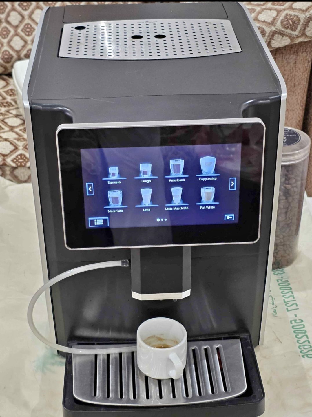 Hipresso espresso and copuccino. Latte. Amricano machine
